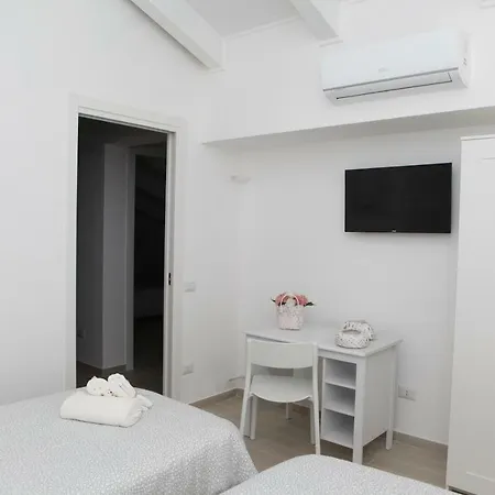 Rosy House - Hospitality Apartment